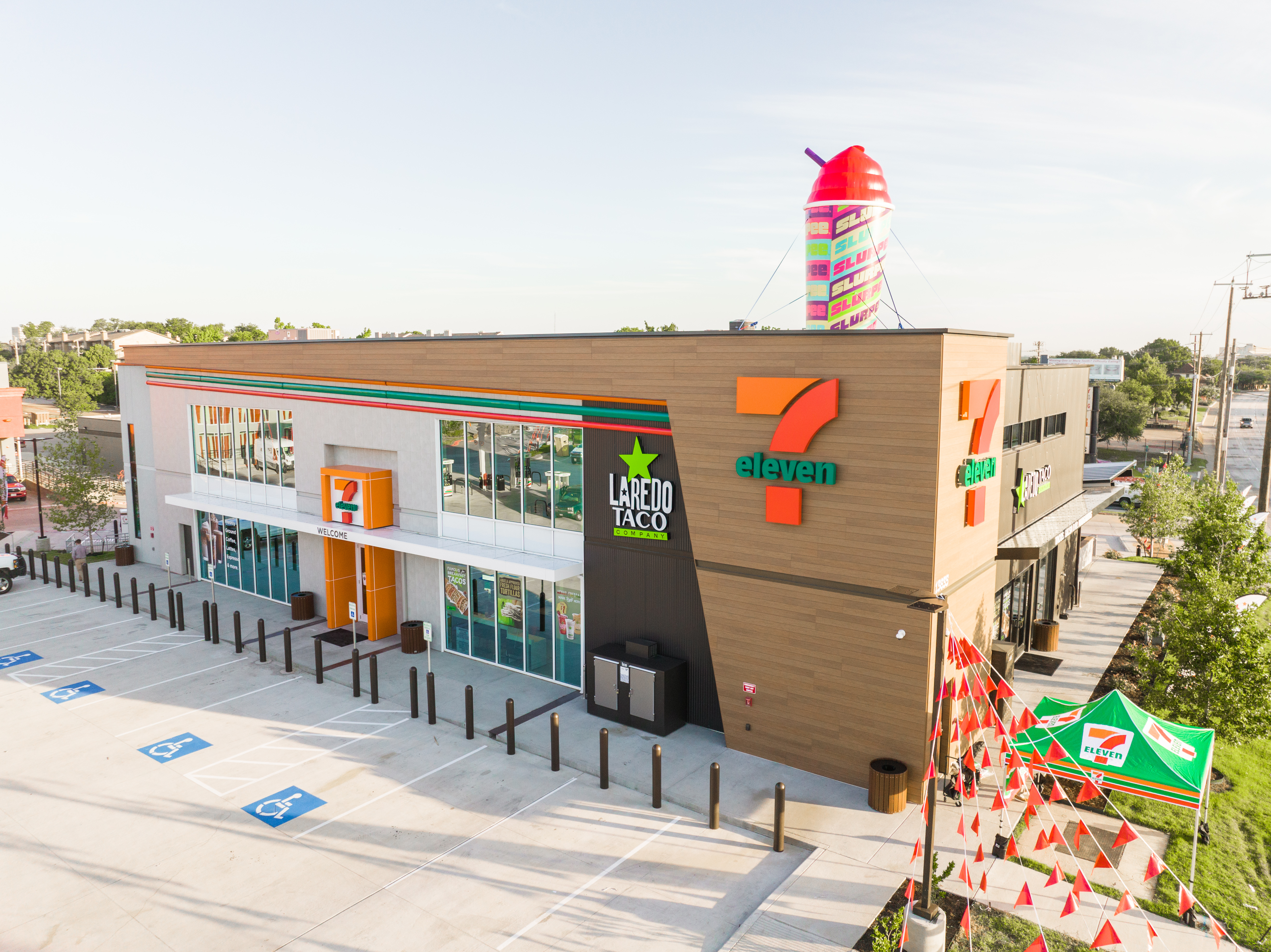 7‑Eleven's Latest Evolution Store Opens in Dallas, Texas